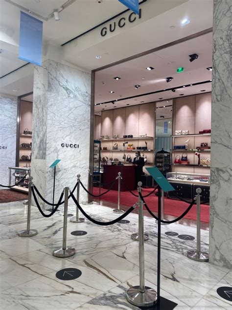gucci amsterdam bijenkorf